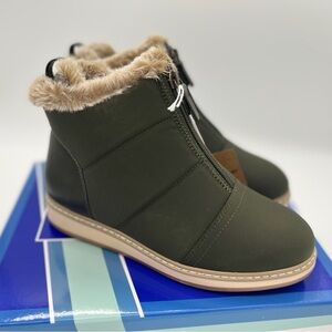 WHITE MOUNTAIN Women's Shoes Tamarin Puffer Ankle Bootie, Army Green/Fabric 6.5